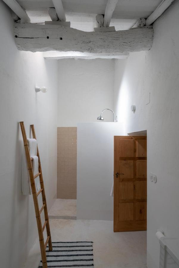 Double Room 03